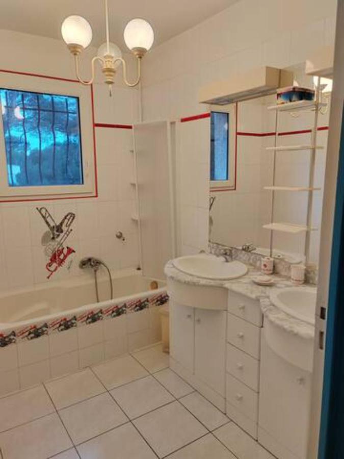 Chambre A Louer Dans Villa St Clair-V-Vue Etang Thau セット エクステリア 写真